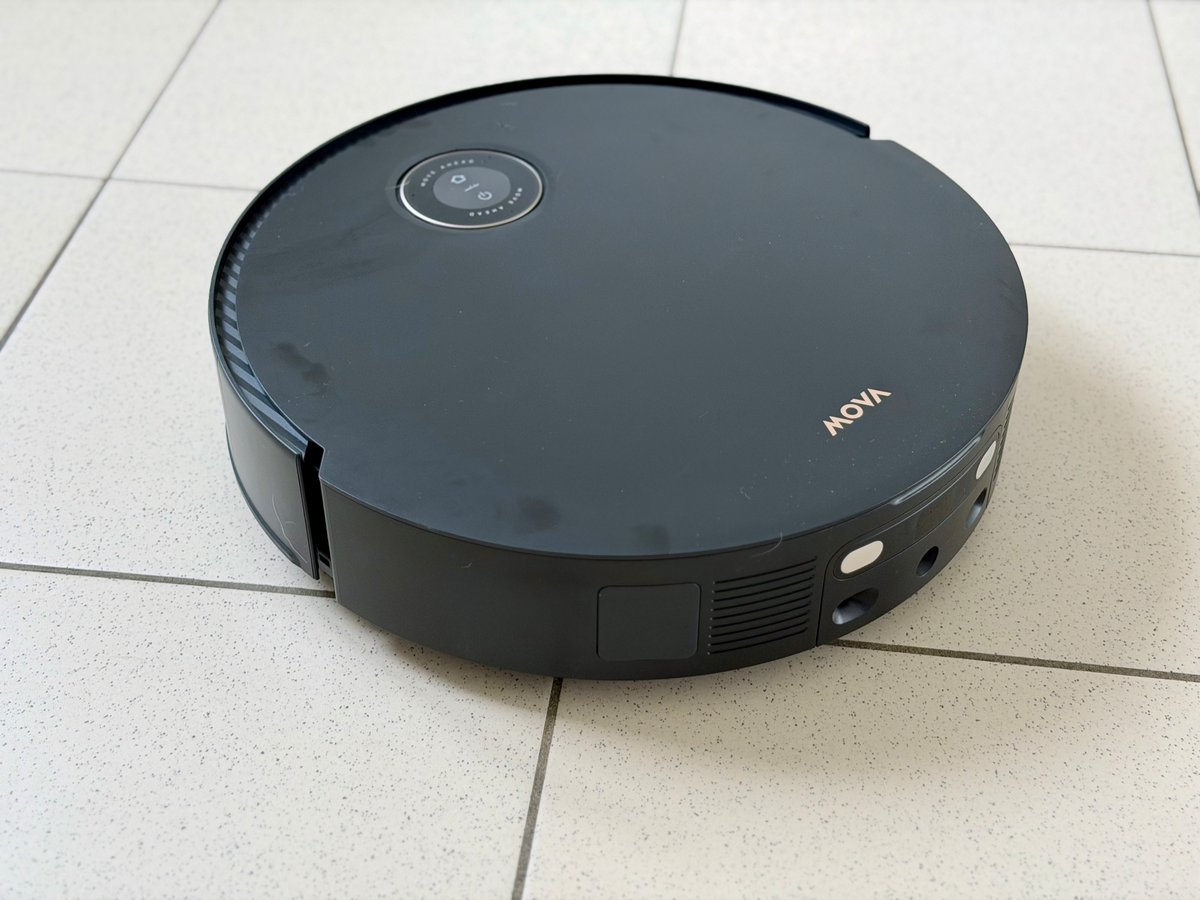 A long-lasting robot, suited to large houses ©Mathieu Grumiaux for Clubic