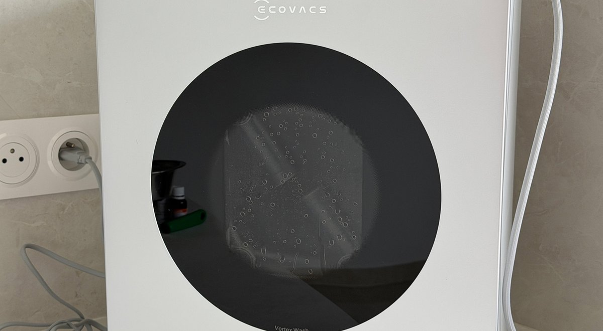The wash area window gives the look of a washing machine. ©Charles Gouin-Peyrot for Clubic