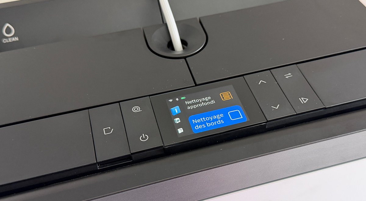 The color screen adds a premium look. ©Charles Gouin-Peyrot for Clubic