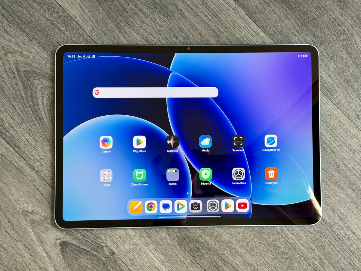 A tablet that looks like all the others ©Mathieu Grumiaux for Clubic