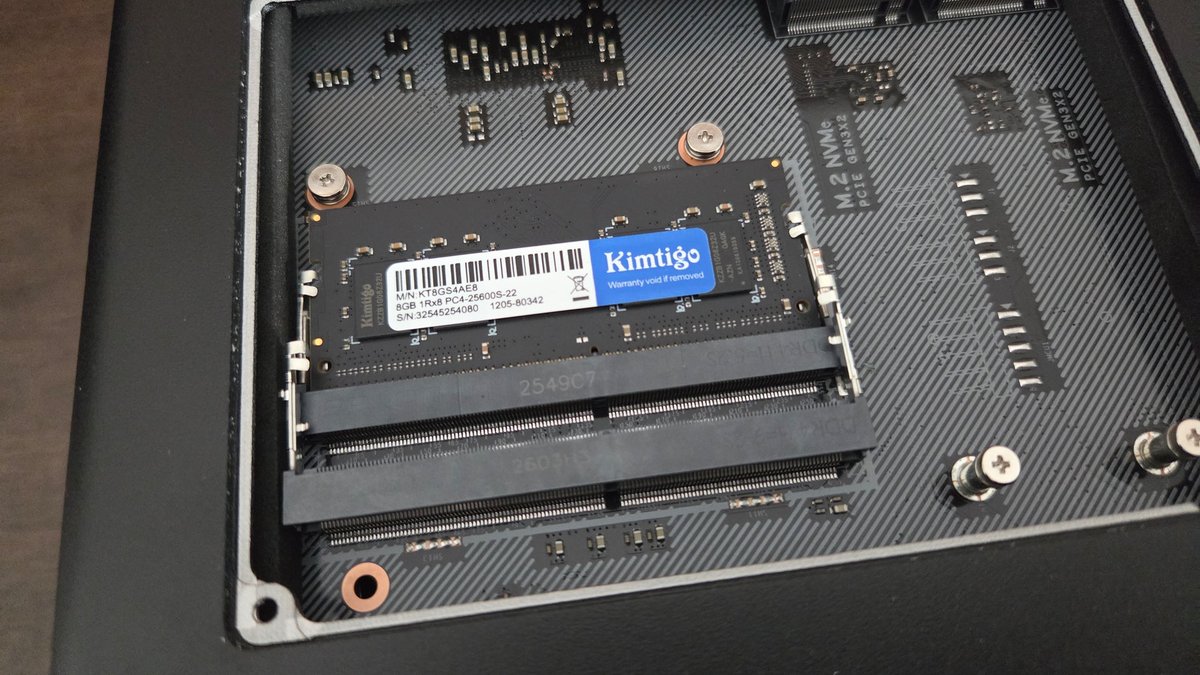 UGREEN NASync DXP4800 GT