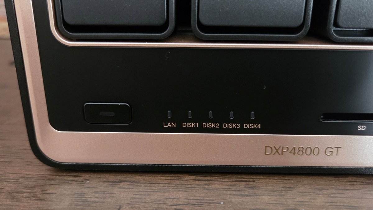UGREEN NASync DXP4800 GT