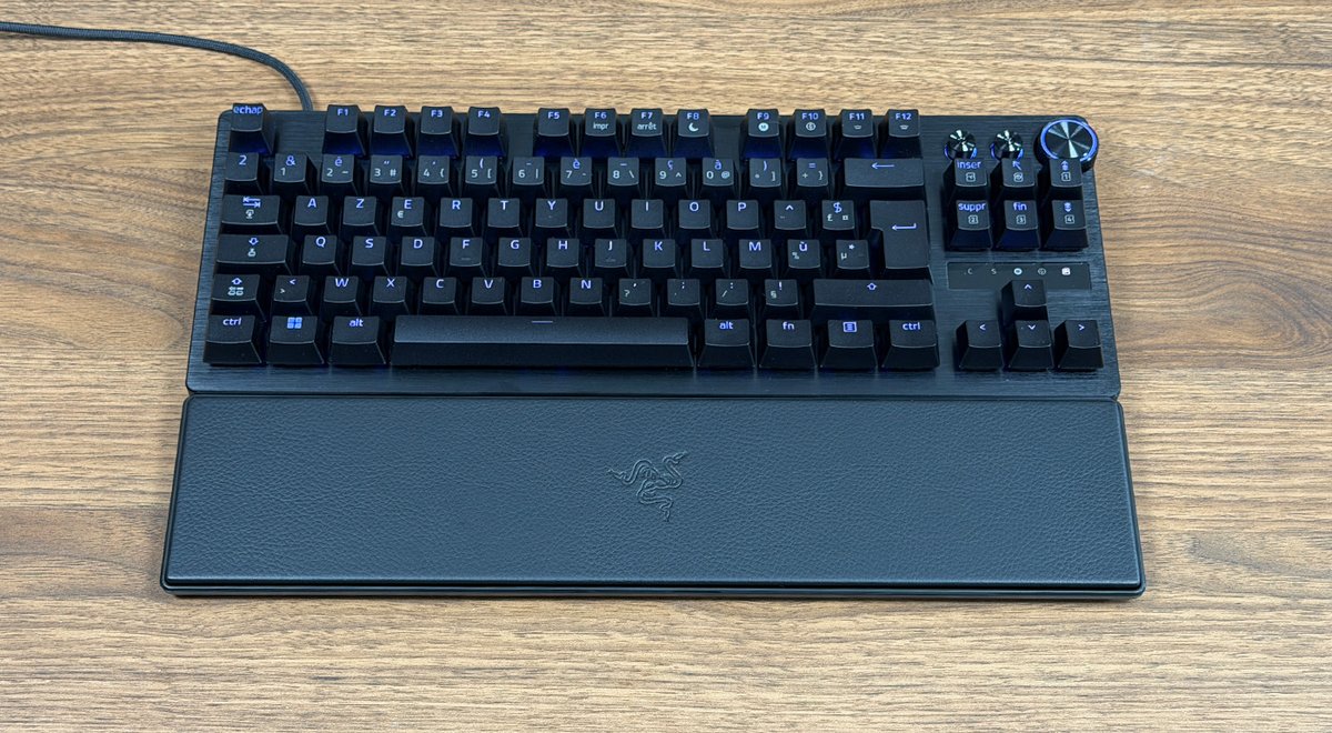 The PBT plastic of the Huntsman V3 Pro TKL 8KHz doesn’t stain easily. ©Charles Gouin-Peyrot for Clubic