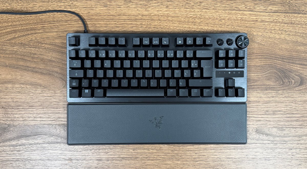 The keyboard operates only when wired. ©Charles Gouin-Peyrot for Clubic