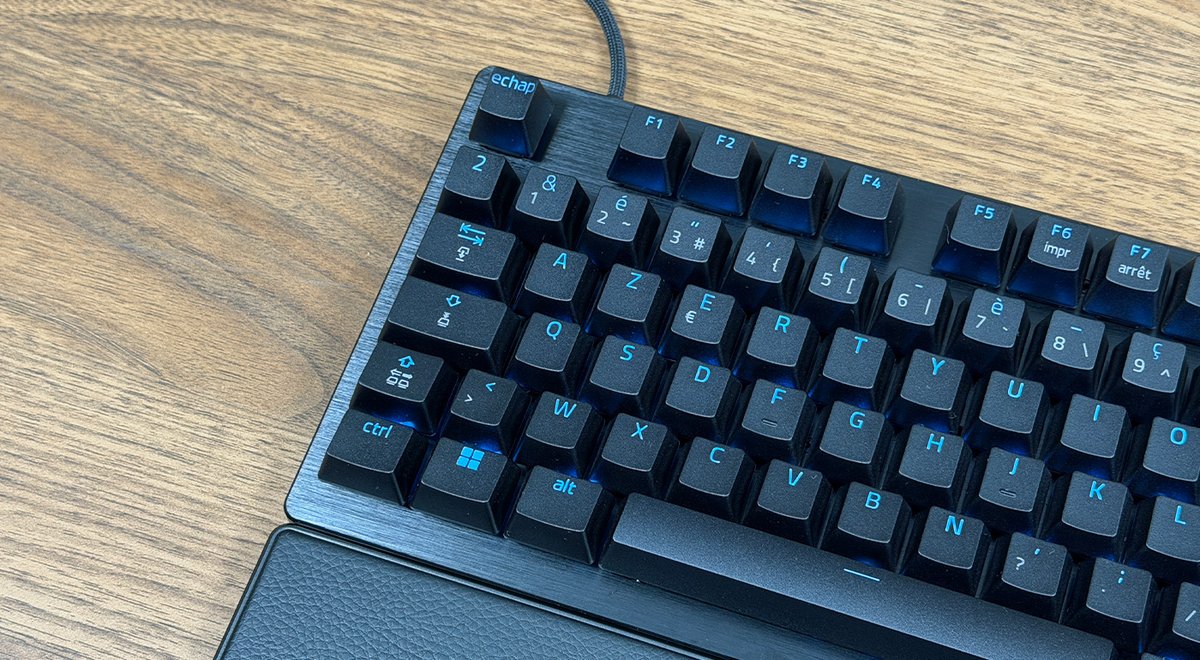 The PBT keycaps require an adjustment period to the touch. ©Charles Gouin-Peyrot for Clubic