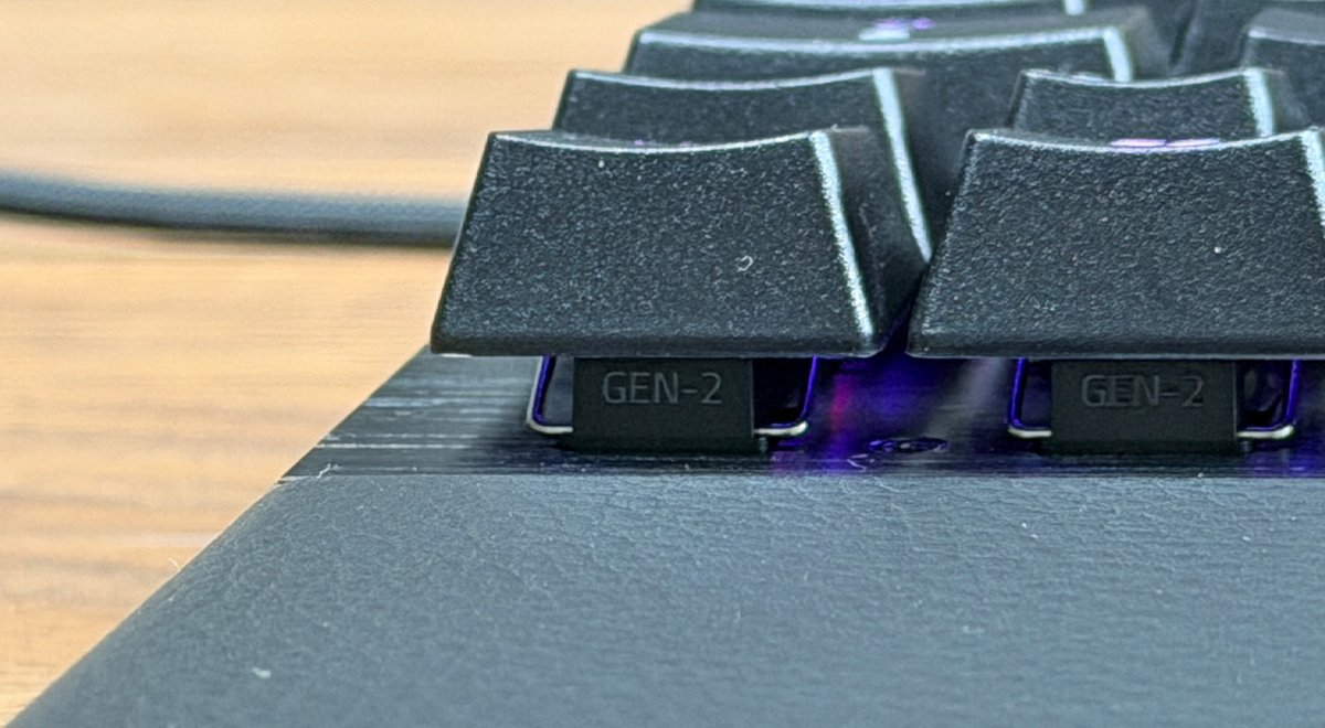 Razer engraved 'Gen-2' on all switches. ©Charles Gouin-Peyrot for Clubic