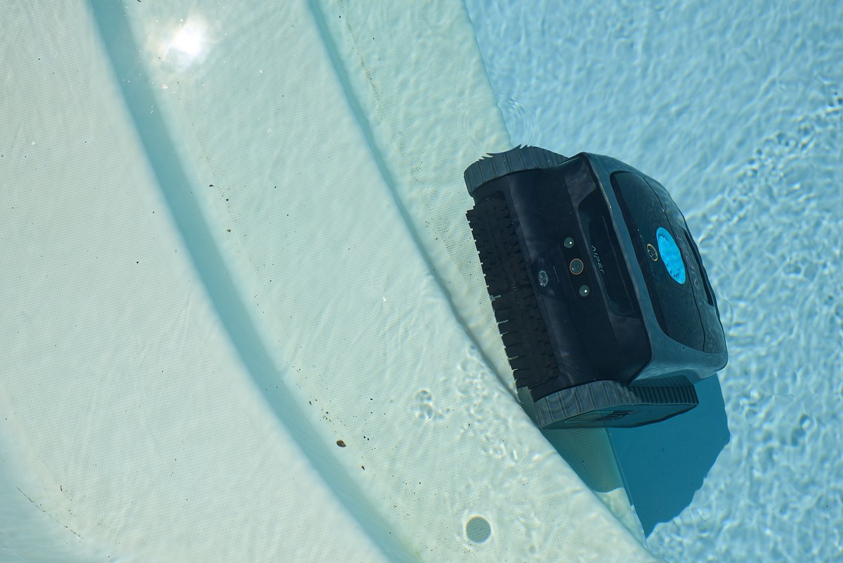 Le Scuba V3 a plutôt bien aspiré notre escalier © Marc Beekenkamp pour Clubic