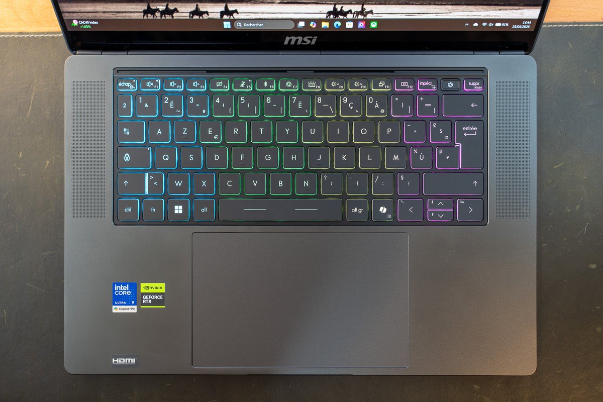 The keyboard is good, though the center is a bit soft. © Nathen Le Gohlisse for Clubic