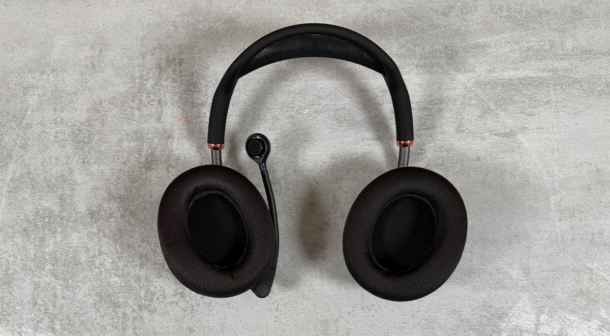Les oreillettes de ce Stealth Pro II sont particulièrement imposantes. ©Charles Gouin-Peyrot pour Clubic