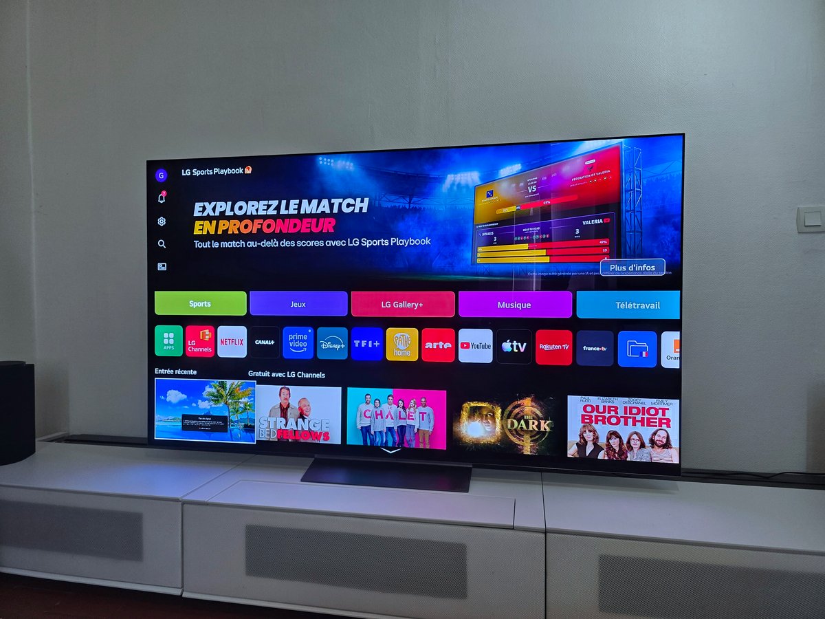 webOS reste riche et très complet, même si l’interface peut paraître chargée au premier abord. © Matthieu Legouge