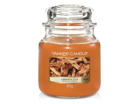Yankee Candle Vela perfumada | Vela Cinnamon Stick en tarro mediano | Tiempo de combustión: hasta 75 horas