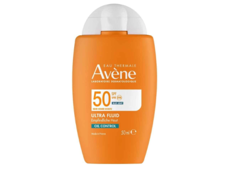 Ultra Fluido Invisible SPF50 de Avène, fotoprotector facial con textura ultraligera y acabado invisible.