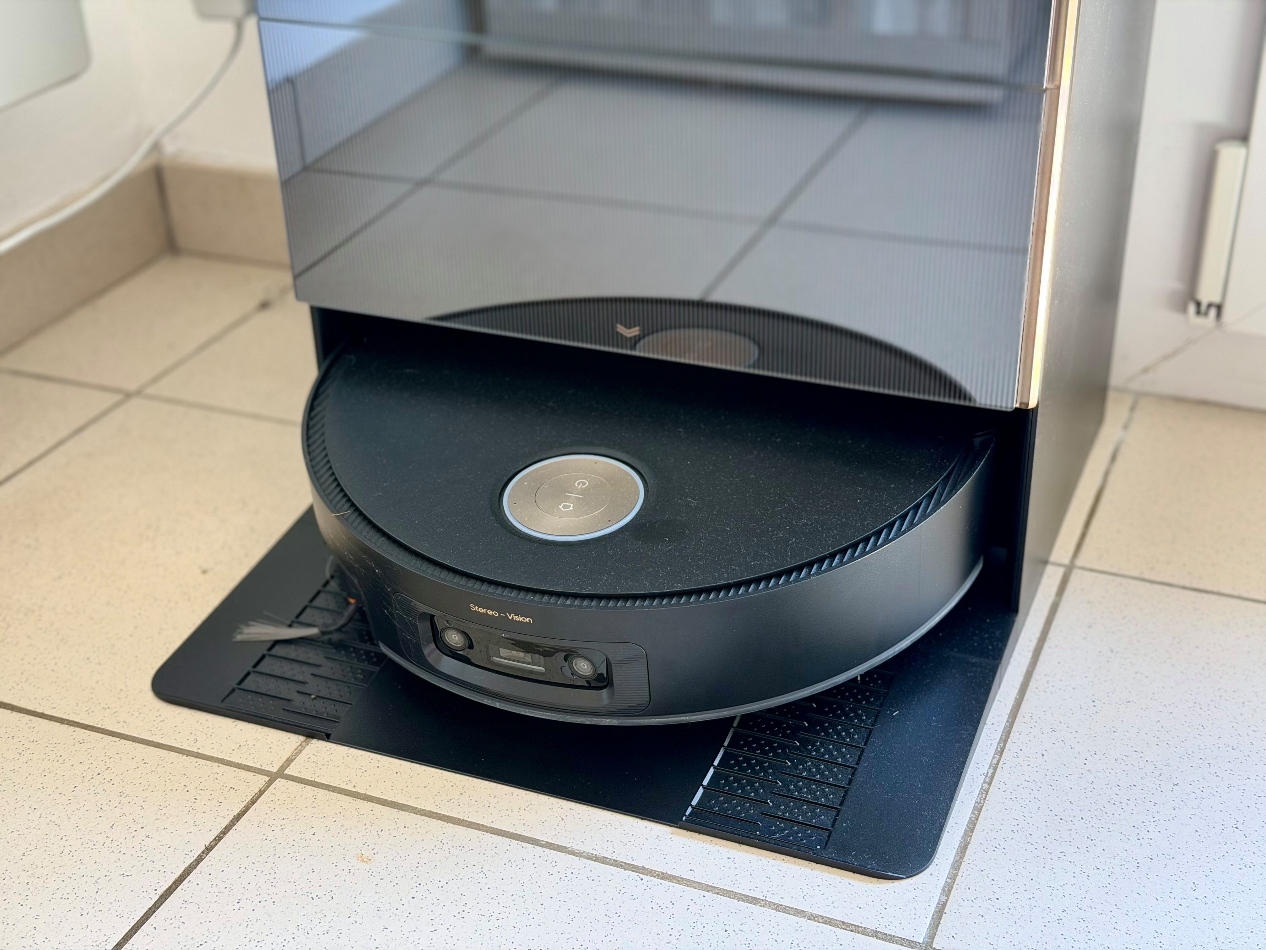 Deux heures seulement pour une charge complète (et avec le nettoyage du robot en prime) ©Mathieu Grumiaux pour Clubic