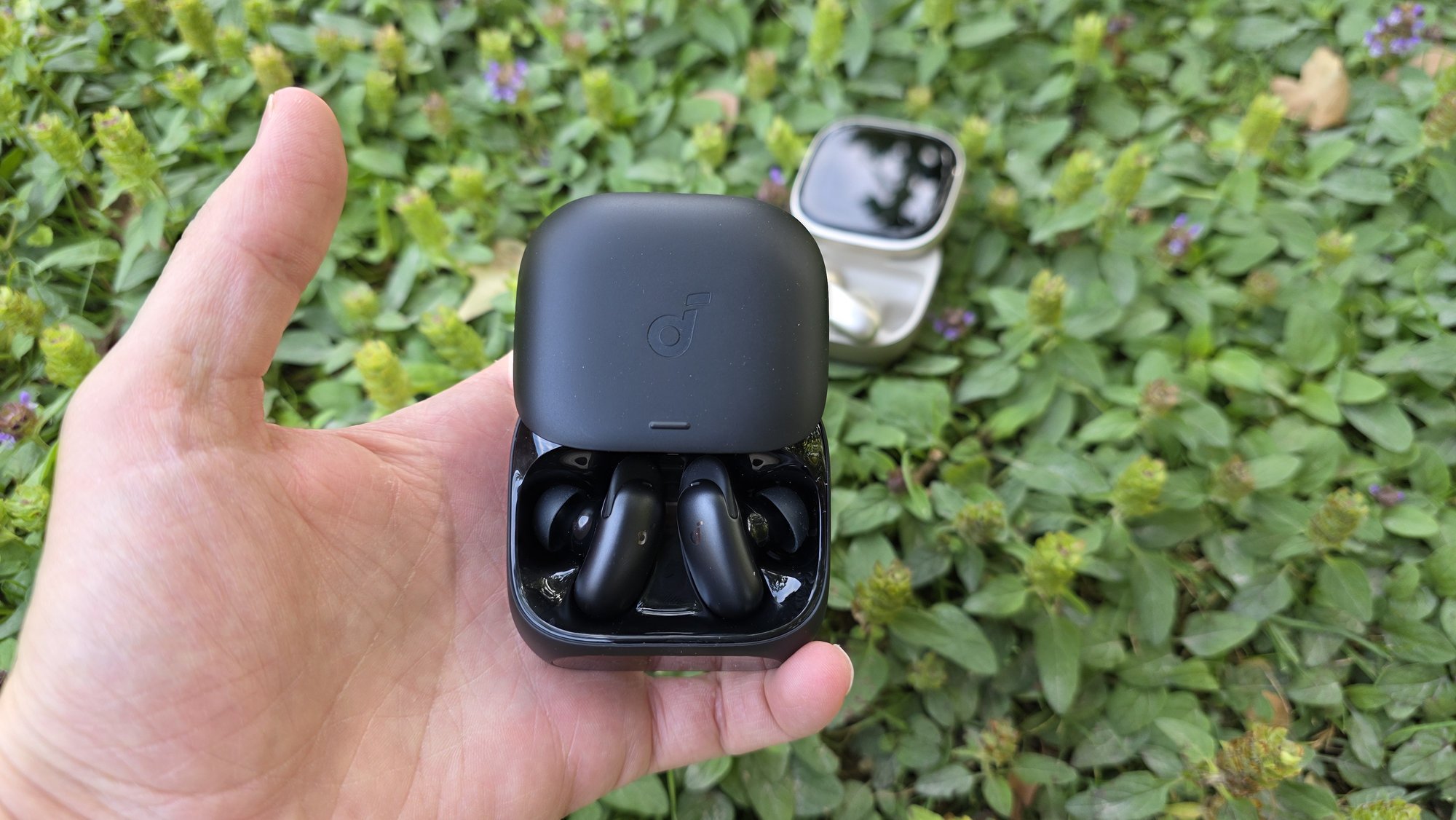 Not particularly compact, the Liberty 5 Pro classic are nonetheless reasonable for most users © Guillaume Fourcadier for Clubic