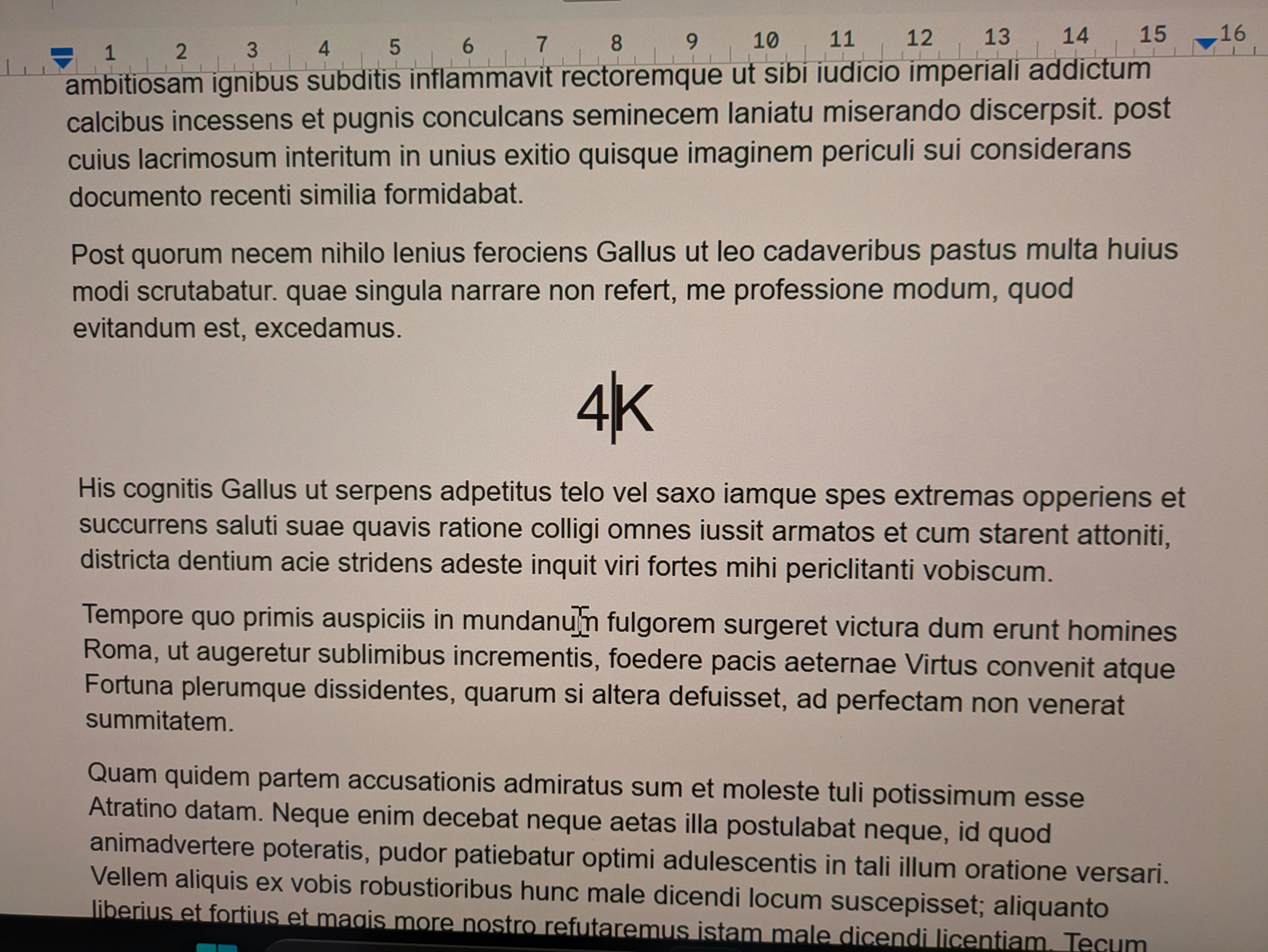 LG 32 6K Ultra fine 4K traitement texte