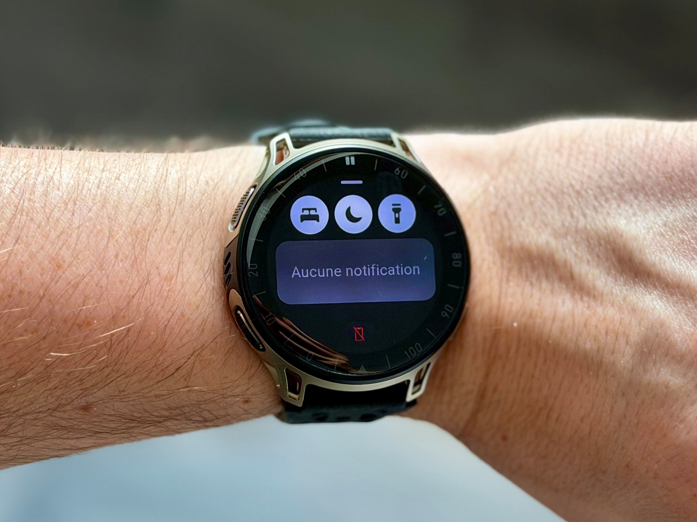 Settings are all quickly accessible ©Mathieu Grumiaux for Clubic