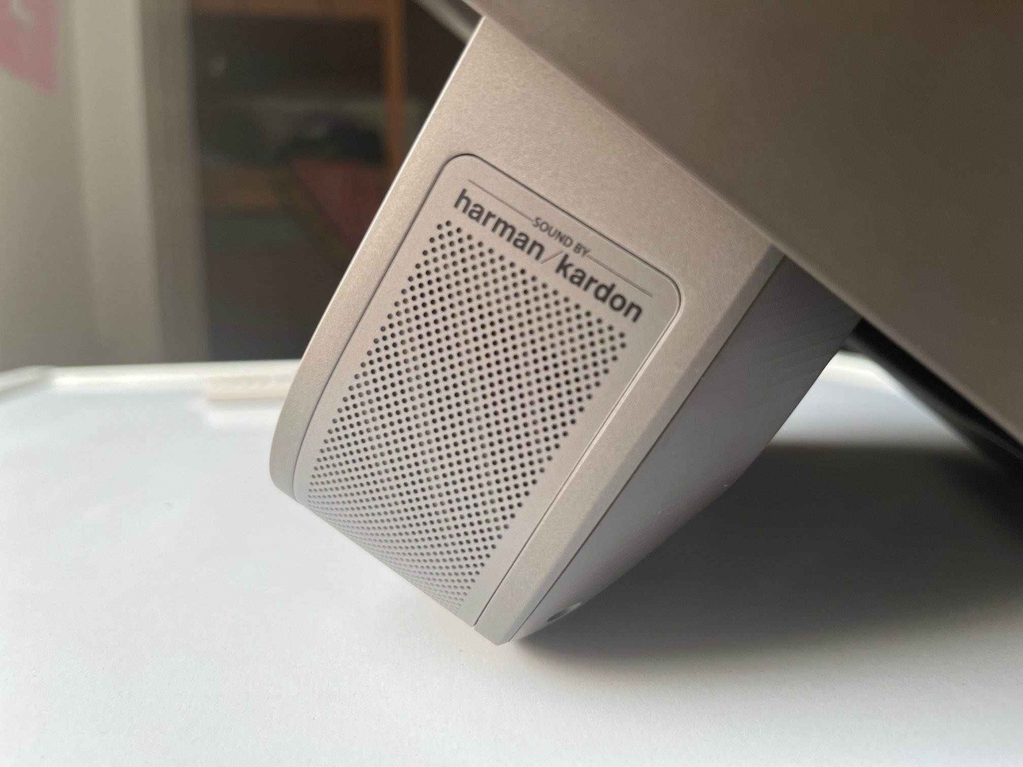 One Harman Kardon speaker for this box © Vincent Touveneau for Clubic