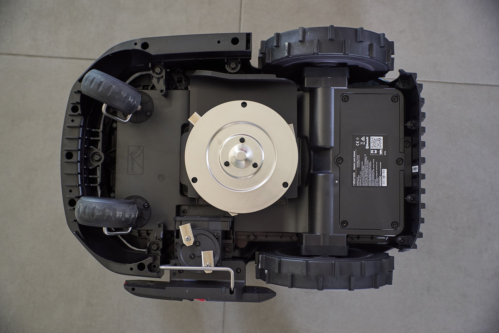 LA grosse différence, c'est le petit disque PreciEdge sur le côté © Marc Beekenkamp pour Clubic