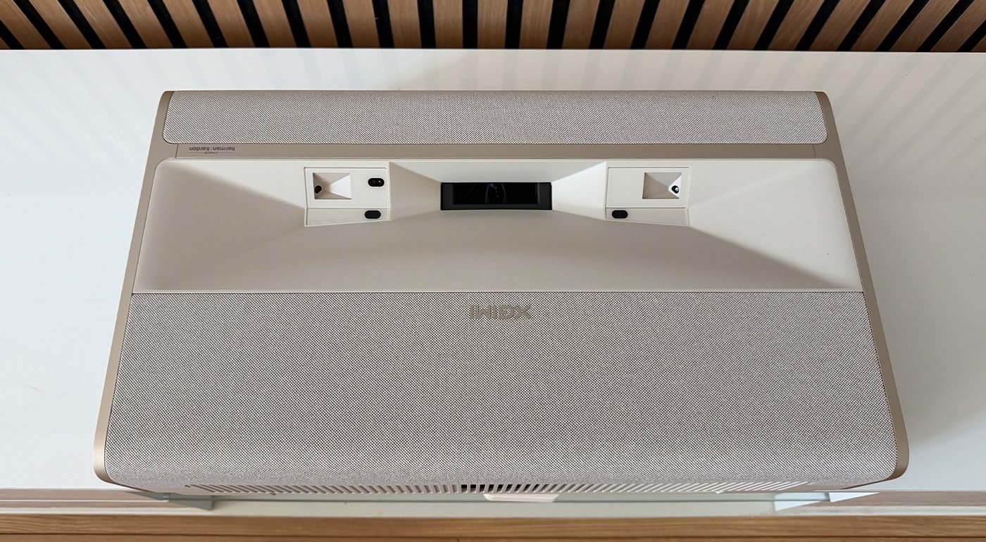 The device adopts three close tones of color. ©Charles Gouin-Peyrot for Clubic