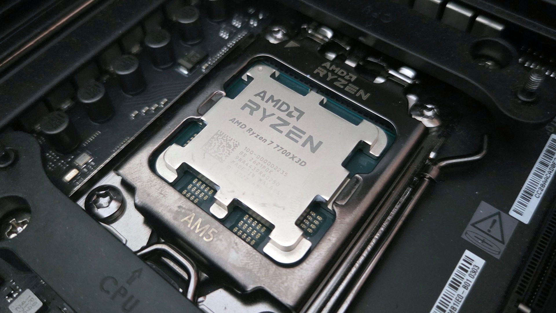 AMD Ryzen 7 7700X3D