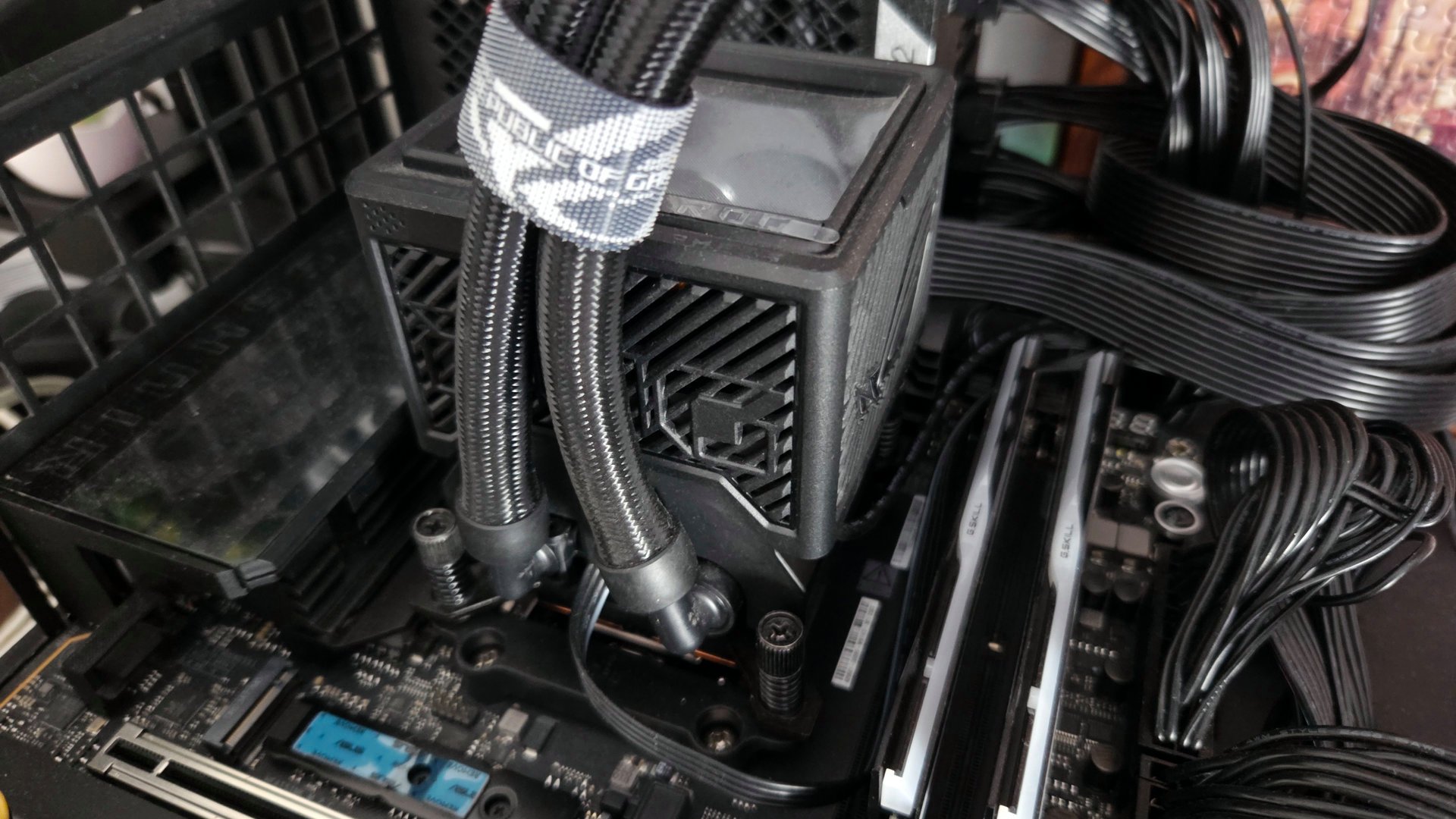 AMD Ryzen 7 7700X3D