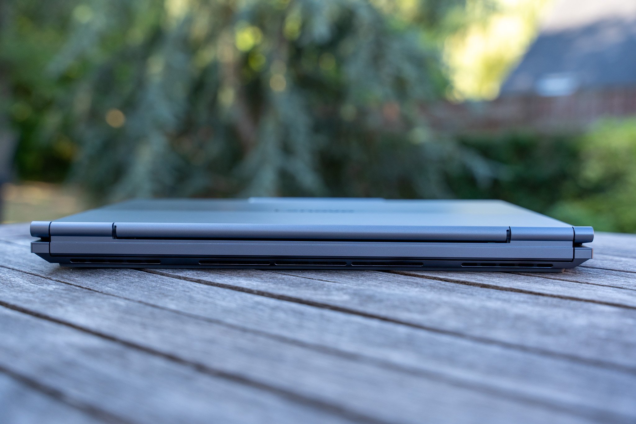 The chassis is relatively thin and compact for such an unusual product. © Nathan Le Gohlisse for Clubic